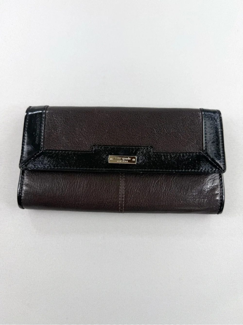 Kate Spade New York Leather Continental Wallet Brown Black Patent Leather Box